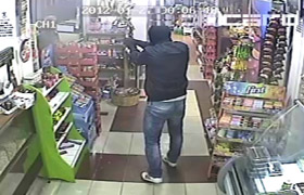 Kar maskeli soygun kameraya yansıdı