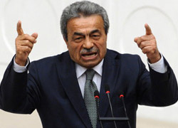 Kamer Genç'ten Osmanlı ve camilere hakaret