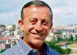 Ali Ağaoğlu  Kimdir?