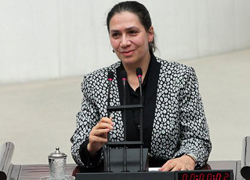 AK Parti´li Eronat ´Toprak Kayması´ diyor!