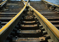 Bir saat arayla iki kişi tren altında kaldı 