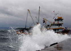 Marmara Denizi'nde şiddetli lodos vapur seferlerini aksattı