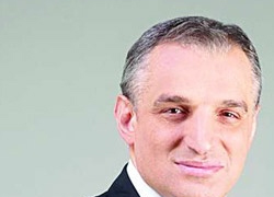 Altan neden kovuldu?