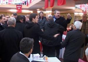 MHP Edremit ilçe kongresi gergin başladı