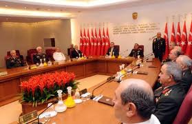 YAŞ toplanıyor