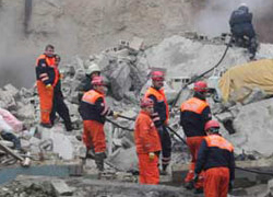 Gaziantep'te 2 toprak ev çöktü