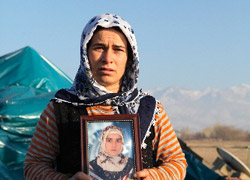 Depremzede iki kadının yardım çağrısı