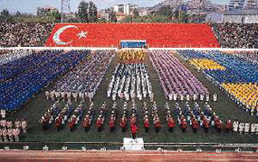 19 Mayıs kutlamaları okullarda!