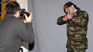 Hatıra fotoğrafı çektirdiler