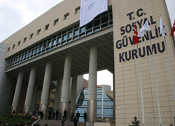 SGK Başkanı'ndan yeşilkartlılara önemli uyarı
