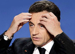 Sarko ayağına kurşun sıktı