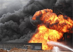 Irak'ın güneyindeki petrol boru hattında patlamalar