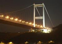 Genç Kız FSM Köprüsü'nden Atladı