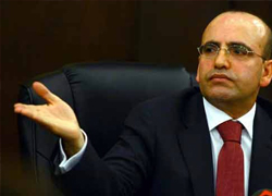 Bakan şimşek Mardin'de aşure dağıttı