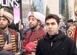 Padişah oldular, halkı selamladılar