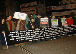Çerkesler, Soçi Olimpiyatlarını protesto ediyor