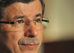 Dışişleri Bakanı Davutoğlu Kahire'de