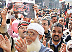 Mısır'da hükümet gitti