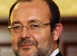 Görmez Afrika'yı uyardı