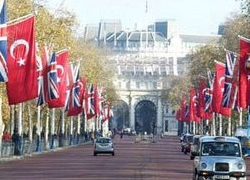 Londra Türkiye için Süsleniyor