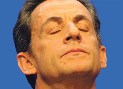 Sarkozy'nin başı dertte