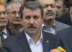 Destici, Yazıcıoğlu'nun kabrinde Kur'an okudu
