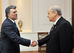 Bahçeli'den Gül'e 8 sayfalık mektup