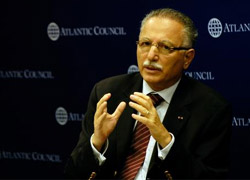 İhsanoğlu Paris'te Filistin'in için oy arıyor