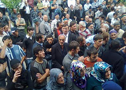 İslamiyet’e aç ve muhtaçlar
