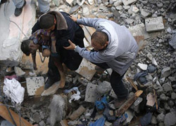 Gazze bombardıman altında: 52 ölü!