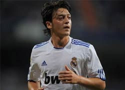 Mesut Özil teröre böyle tepki verecek