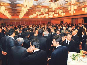 Ordu türban duvarını yıktı