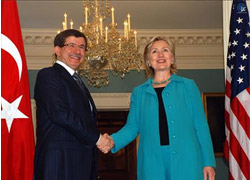 Davutoğlu, Clinton ile görüştü