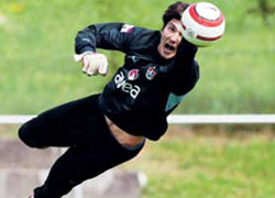 Tolga Real Madrid'i reddetti
