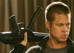 Brad Pitt'in kullanacağı silahlara el konuldu