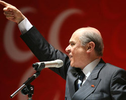Bahçeli Sırrı Süreyya'ya sert çıktı