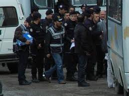 KCK soruşturmasında 49 kişi tutuklandı