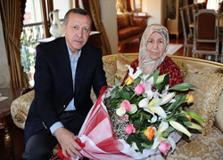 Başbakan'ın annesi vefat etti