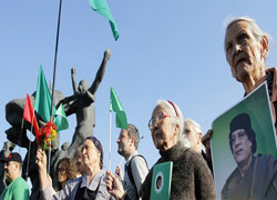 Moskova'da Kaddafi'ye destek mitingi