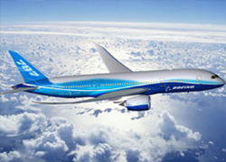 İlk "plastik boeing" Tokyo'ya indi