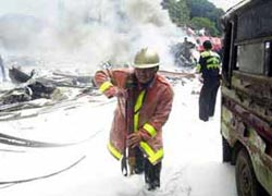 Endonezya'da kilisede bomba