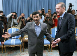 Erdoğan Ahmedinejad ile bir araya geldi