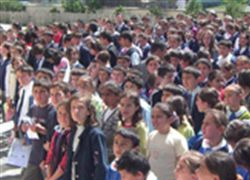 "İlköğretim okullarında andımız kaldırılsın"