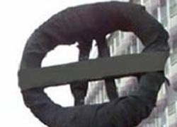 ABD Büyükelçiliği'ne siyah çelenk bıraktılar