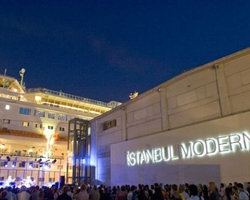 İstanbul Modern’de Küçük İ. skandalı