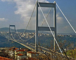 Kaçak geçen geçene
