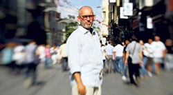 Sakalını Zaman'a bağlamışlar ama...