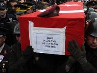 Şehit Çavuş, annesi için uzman olmuş