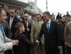 Gül, Bayram namazını Kocatepe'de kıldı