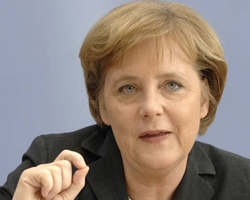 Merkel: " Libya için BM barış gücüne destek veririz"
